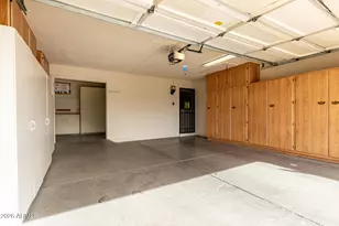 10608 W White Mountain Rd, Sun City, AZ 85351 - Photo 9