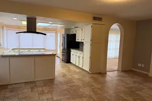 7126 W Sunnyside Dr, Peoria, AZ 85345 - Photo 3