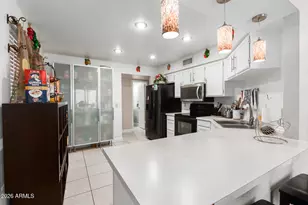 3938 E Graythorn St, Phoenix, AZ 85044 - Photo 9