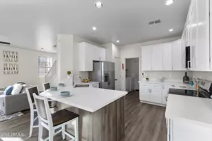 1433 N 80th Ln, Phoenix, AZ 85043 - Photo 1