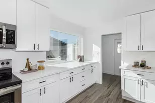 2529 E Commonwealth Cir, Chandler, AZ 85225 - Photo 9