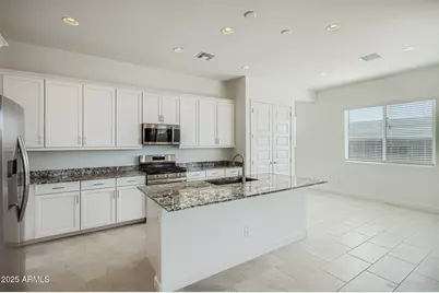 17625 W Lupine Avenue, Goodyear, AZ 85338 - Photo 3