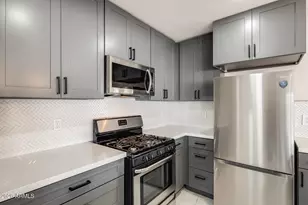 6715 N 32nd Dr, Phoenix, AZ 85017 - Photo 1