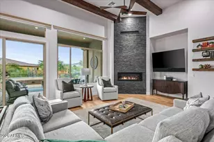 10876 E Celestial Dr, Scottsdale, AZ 85262 - Photo 11