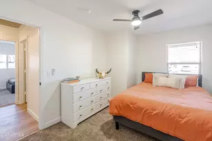 10561 W Louise Dr, Peoria, AZ 85383 - Photo 27