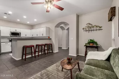 529 E San Carlos Way, Chandler, AZ 85249 - Photo 5