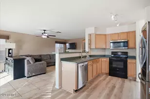 25836 N 66th Dr, Phoenix, AZ 85083 - Photo 13