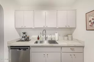 811 E El Caminito Dr, Phoenix, AZ 85020 - Photo 15