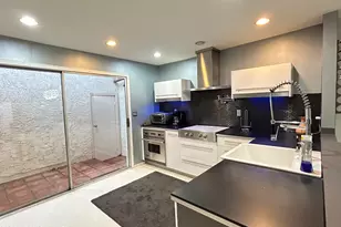 4601 N 73rd St, Scottsdale, AZ 85251 - Photo 7