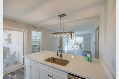 12243 S Chippewa Drive, Phoenix, AZ 85044 - Photo 11