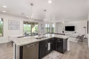 2425 W Bronco Butte Trl, Phoenix, AZ 85085 - Photo 15