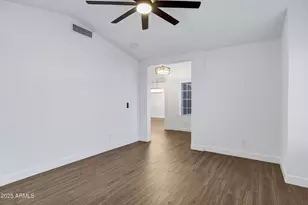 952 S Canal Dr, Gilbert, AZ 85296 - Photo 13