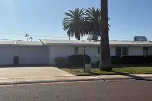 10345 W Oakmont Dr, Sun City, AZ 85351 - Photo 13