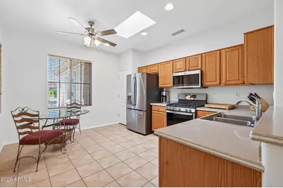 18651 N Summerbreeze Way, Surprise, AZ 85374 - Photo 11