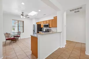 18651 N Summerbreeze Way, Surprise, AZ 85374 - Photo 9