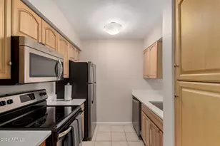 7625 E Camelback Rd, Scottsdale, AZ 85251 - Photo 17