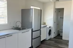 746 W Turney Ave, Phoenix, AZ 85013 - Photo 1