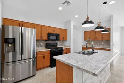 18233 W Pueblo Avenue, Goodyear, AZ 85338 - Photo 11