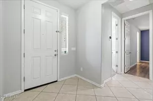 3038 W Lynne Ln, Phoenix, AZ 85041 - Photo 3
