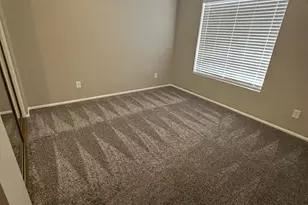 8663 N 107th Dr, Peoria, AZ 85345 - Photo 7