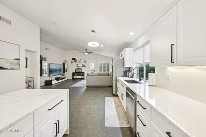 6560 E Saddleback Street, Mesa, AZ 85215 - Photo 11