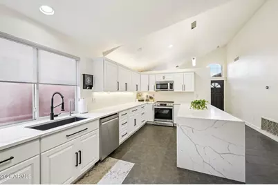 6560 E Saddleback Street, Mesa, AZ 85215 - Photo 7