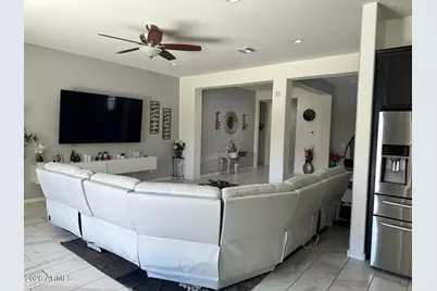 1083 E Holland Park Drive, Gilbert, AZ 85297 - Photo 3