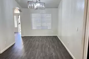 910 S Paradise Dr, Gilbert, AZ 85233 - Photo 7