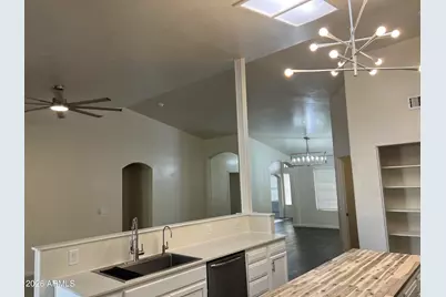 910 S Paradise Drive, Gilbert, AZ 85233 - Photo 9