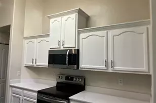 910 S Paradise Dr, Gilbert, AZ 85233 - Photo 3