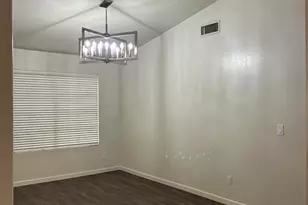 910 S Paradise Dr, Gilbert, AZ 85233 - Photo 5