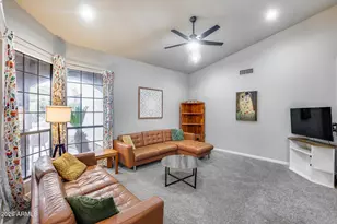 1042 W Newport Beach Dr, Gilbert, AZ 85233 - Photo 3