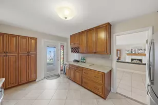 2346 E Orangewood Ave, Phoenix, AZ 85020 - Photo 17