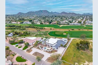 9790 N 56th Street, Paradise Valley, AZ 85253 - Photo 5