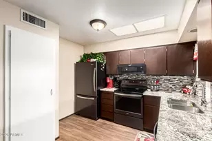 10870 W Santa Fe Dr, Sun City, AZ 85351 - Photo 7