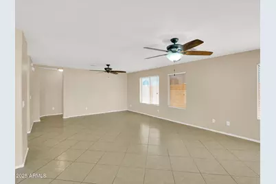 13620 N 82nd Lane, Peoria, AZ 85381 - Photo 9