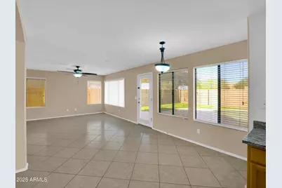 13620 N 82nd Lane, Peoria, AZ 85381 - Photo 17