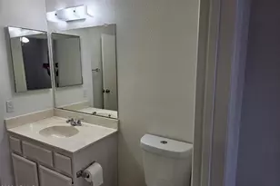 7801 N 44th Dr, Glendale, AZ 85301 - Photo 9