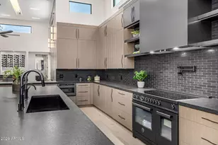 5930 N 45th Pl, Phoenix, AZ 85018 - Photo 29