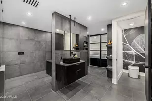 5930 N 45th Pl, Phoenix, AZ 85018 - Photo 31