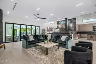 5930 N 45th Pl, Phoenix, AZ 85018 - Photo 11