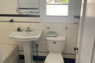 520 E Orange Dr, Phoenix, AZ 85012 - Photo 11