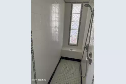 520 E Orange Drive, Phoenix, AZ 85012 - Photo 13
