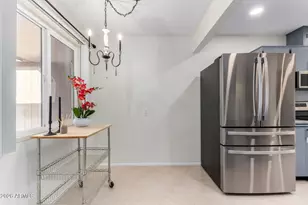 10918 W Topaz Dr, Sun City, AZ 85351 - Photo 5