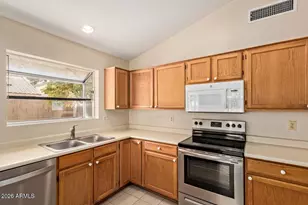 3111 W Baylor Ln, Chandler, AZ 85226 - Photo 3