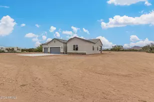57078 W Macie Ln, Maricopa, AZ 85139 - Photo 3