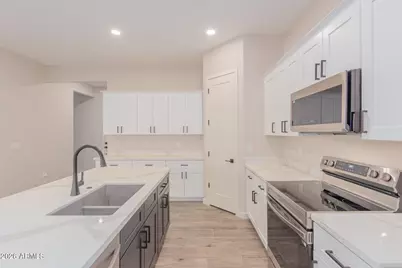 57078 W Macie Lane, Maricopa, AZ 85139 - Photo 11