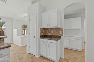 20891 N 84th Dr, Peoria, AZ 85382 - Photo 11