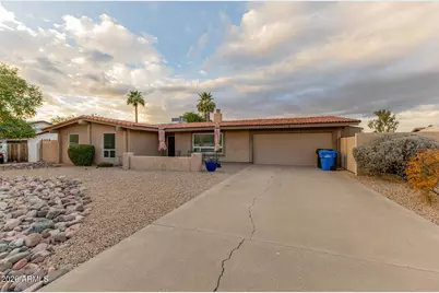 802 W Caribbean Lane, Phoenix, AZ 85023 - Photo 13