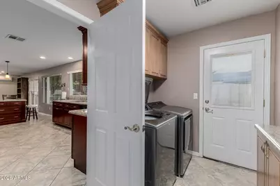 802 W Caribbean Lane, Phoenix, AZ 85023 - Photo 83